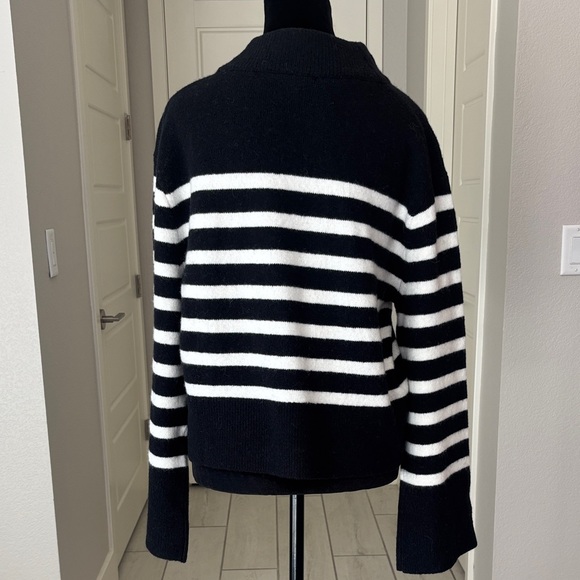 J. Crew Strip Sweater Size S  NWT - Picture 7 of 11
